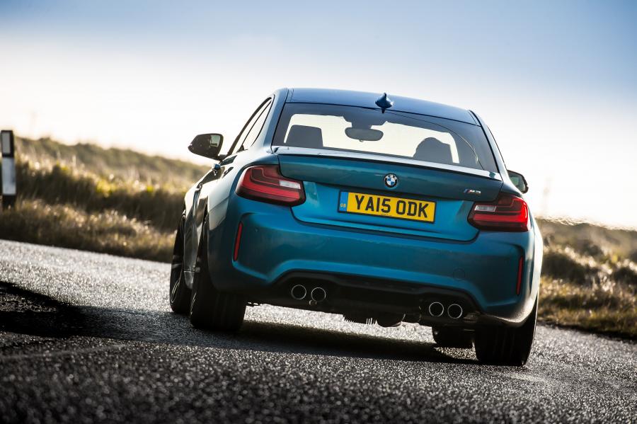  BMW M2 Coupe 2016 года  (UK) (фото 6 из 40)